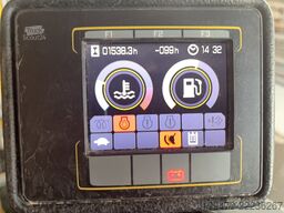 Wacker Neuson ET35 con 3 cazos de excavadora