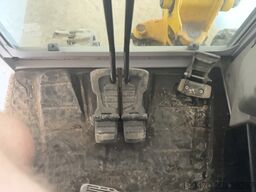 Wacker Neuson ET35 con 3 cazos de excavadora