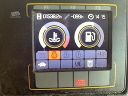 Wacker Neuson ET35 con 3 cazos de excavadora