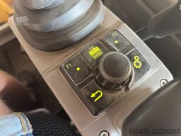 Wacker Neuson ET35 con 3 cazos de excavadora