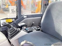 KOBELCO SK 35 SR - 6 E ( Powertilt )