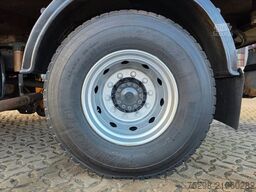 MAN Strassenreiniger