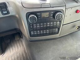 MAN TGS 35.400 8X4 !!TRIPLE!! 24tm KRAAN/HAAKARM!...