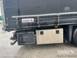 Schmitz Cargobull Semitrailer Curtainsider Varios