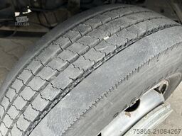 DAF LF 220 FA / 12 Ton / 385 dkm / 6 Cilinder / Box...