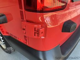 VW Transporter Kombi 2.0 TDI L2H1 Comfortline Airc...