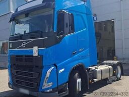 Volvo 460 I-save tractor unit / Low deck