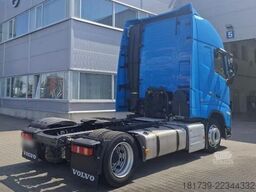 Volvo 460 I-save tractor unit / Low deck