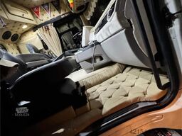 Scania R540 6x2 tractor unit. Stiholt body.