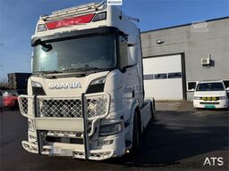 Scania R580 6x4 tractor unit w/ hydraulics