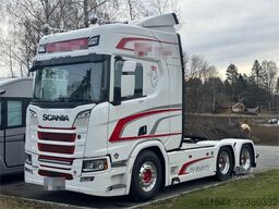 Scania R650 6x4 tractor unit – maintained under a gold se