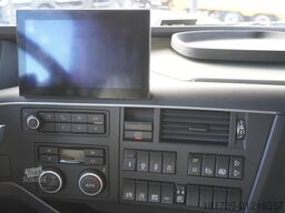 Volvo FH500 6x2 / Krone 19 EPAL refrigerator