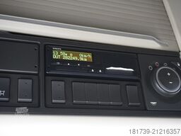 Volvo FH500 6x2 / Krone 19 EPAL refrigerator