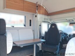 BÜRSTNER Signature SFT 7.1 Combi 6 E, Markise