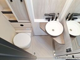 BÜRSTNER Signature SFT 7.1 Combi 6 E, Markise