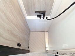 BÜRSTNER Signature SFT 7.1 Combi 6 E, Markise