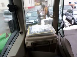 John Deere John Deere 6115 M  aus 1 Hand Klima Druckluft