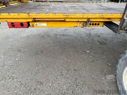 Krone BDF 7,45m Lochleiste Teleskopstützen