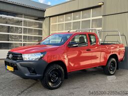 Toyota HiLux 2.4 D-4D-F Xtra Cab Cool Comfort Airco Tr...