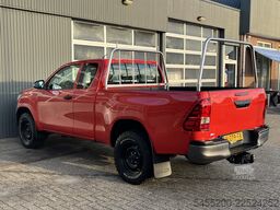 Toyota HiLux 2.4 D-4D-F Xtra Cab Cool Comfort Airco Tr...