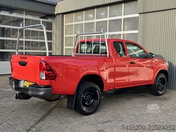 Toyota HiLux 2.4 D-4D-F Xtra Cab Cool Comfort Airco Tr...