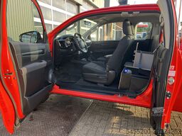 Toyota HiLux 2.4 D-4D-F Xtra Cab Cool Comfort Airco Tr...