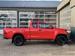 Toyota HiLux 2.4 D-4D-F Xtra Cab Cool Comfort Airco Tr...