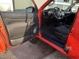 Toyota HiLux 2.4 D-4D-F Xtra Cab Cool Comfort Airco Tr...