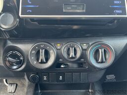 Toyota HiLux 2.4 D-4D-F Xtra Cab Cool Comfort Airco Tr...