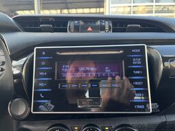 Toyota HiLux 2.4 D-4D-F Xtra Cab Cool Comfort Airco Tr...