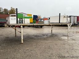 Krone Plattform 7,45m mit Steckrungen mittig