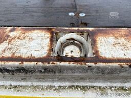 Krone Plattform 7,45m mit Steckrungen mittig