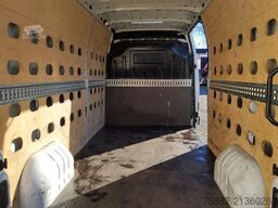 Renault Master 135 PK  EURO 6  L3H2 GESLOTEN - VLV-69-R...