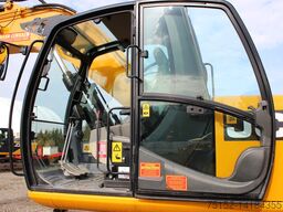 JCB JS 220 LC