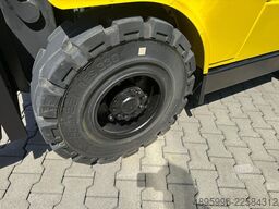 Hyster H 5.5 XM // Full cabin // Only 6135 hour