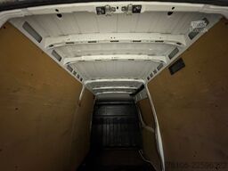 IVECO Daily 50C18 Kastenwagen *Navi*Ahk**