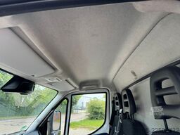 IVECO Daily 72C18 Hi Matic Koffer mit Ladebordwand