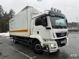 MAN TGM 18.290 4x2 18 pallets box truck with lift and