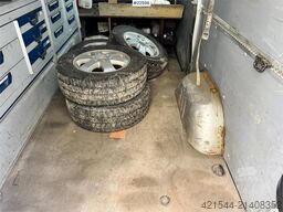 Mercedes-Benz Sprinter 319 with interior and 2 sets of tires