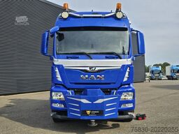 MAN TGS 35.500 8x4-6 / PALFINGER 92 t/m CRANE +JIB