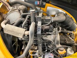 JCB 8055