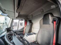 RENAULT D12 210 DXI + DHOLLANDIA