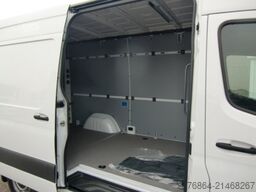 MERCEDES-BENZ SPRINTER 319 CDI STANDARD, IEBETüR