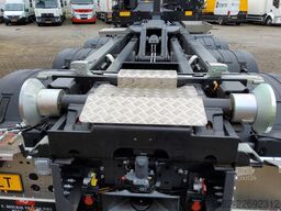Renault C520 P8x4-4 TRIDEM ROAD 13 LITER + HIAB Z-KRAAN...