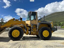 Komatsu WA320-3H wheel loader for sale as partial repair p