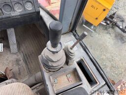O&K L20i wheel loader with bucket. Repair object