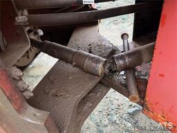 O&K L20i wheel loader with bucket. Repair object