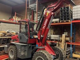 Taian TL2500 Wheel Loader w/ 2 Buckets and Pallet Forks