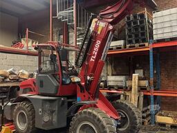 Taian TL2500 Wheel Loader w/ 2 Buckets and Pallet Forks