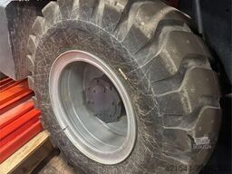 Taian TL2500 Wheel Loader w/ 2 Buckets and Pallet Forks